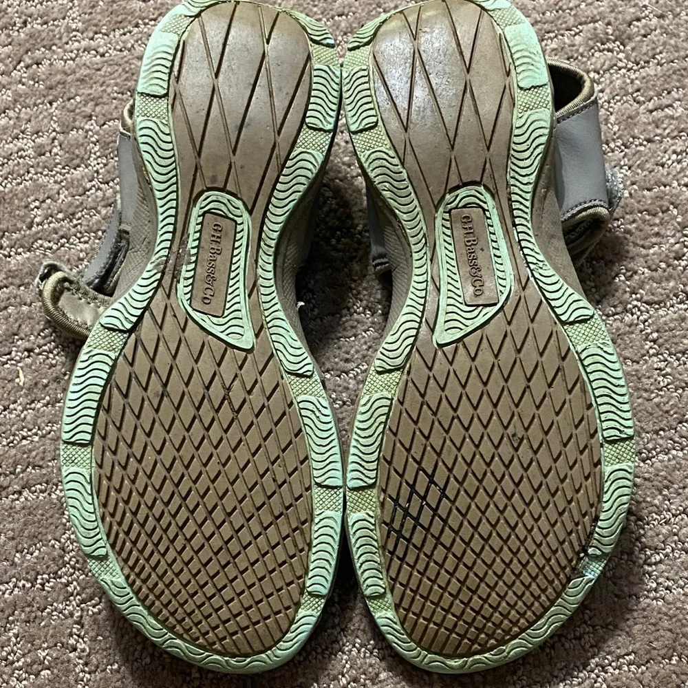 G.H. Bass & Co. Blue  and Taupe Size 8 Sandals Summer Vacation Resortwear Fall